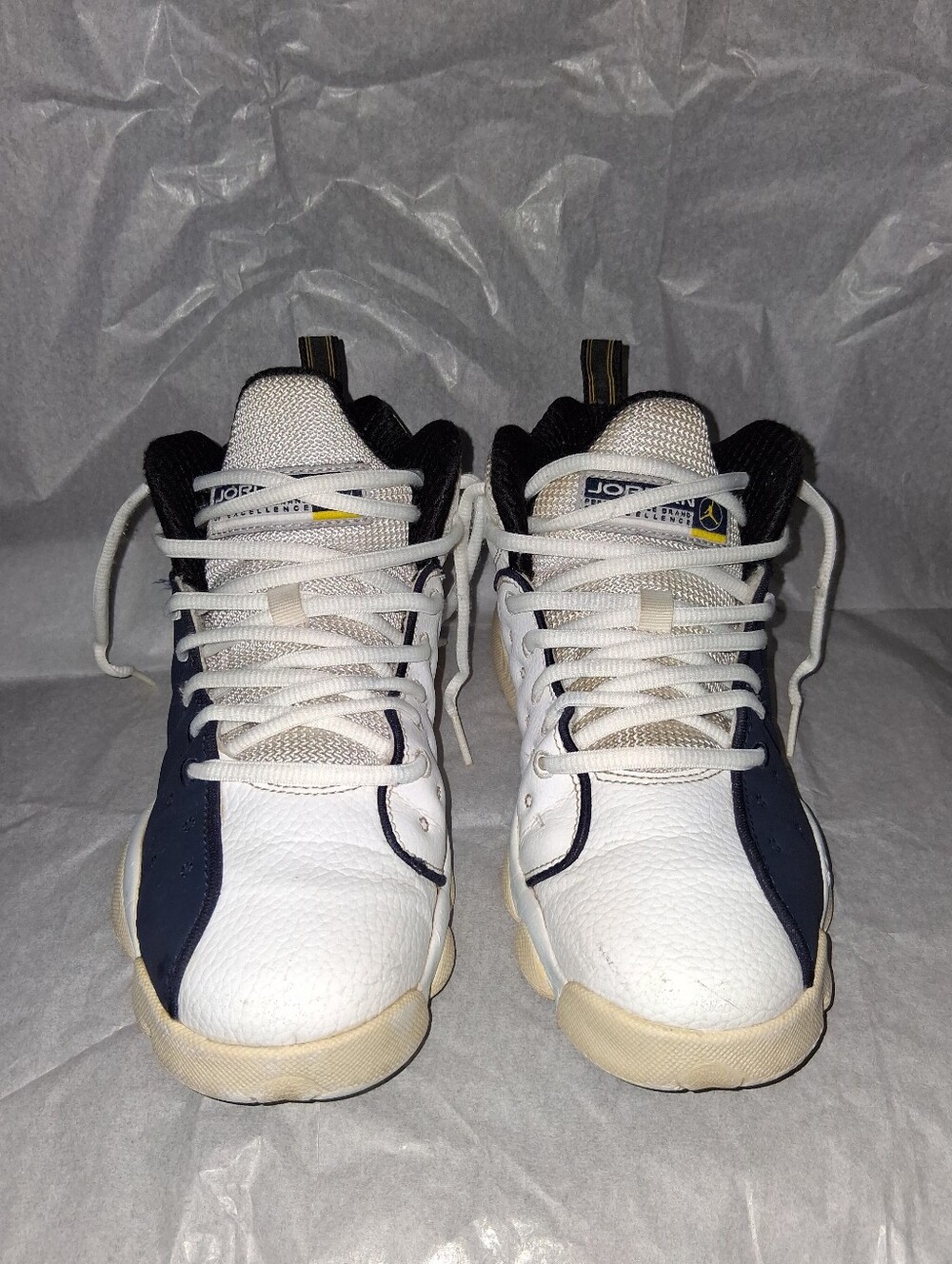 Jordan Sneakers, Men 7 = Women 8.5